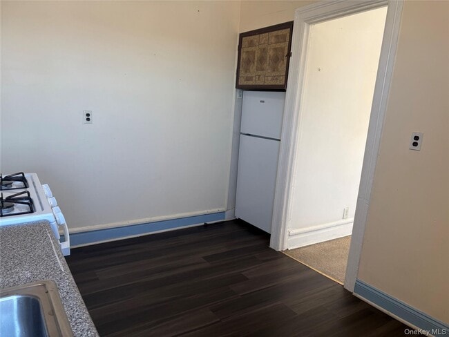 Building Photo - 49 5th St