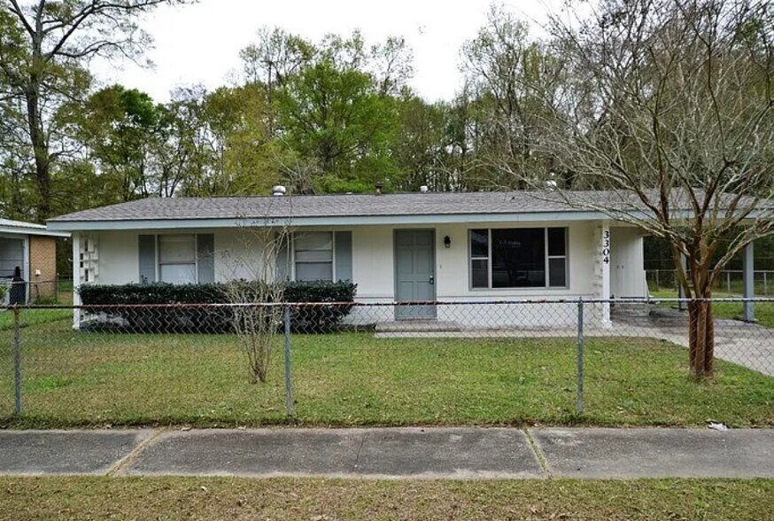 Building Photo - 3304 Grant St