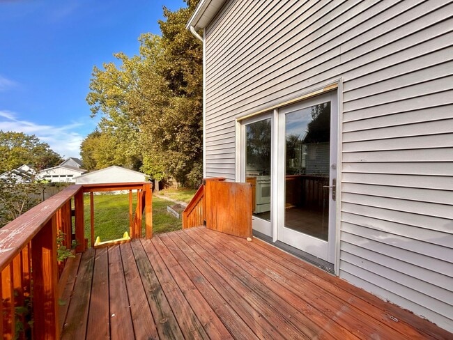 Building Photo - Spacious 4-Bedroom Home Near College Hill & Highland Park