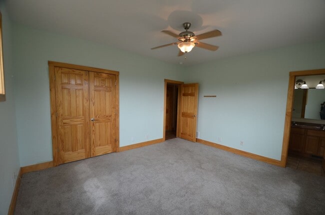Building Photo - 600 Edgewood Rd