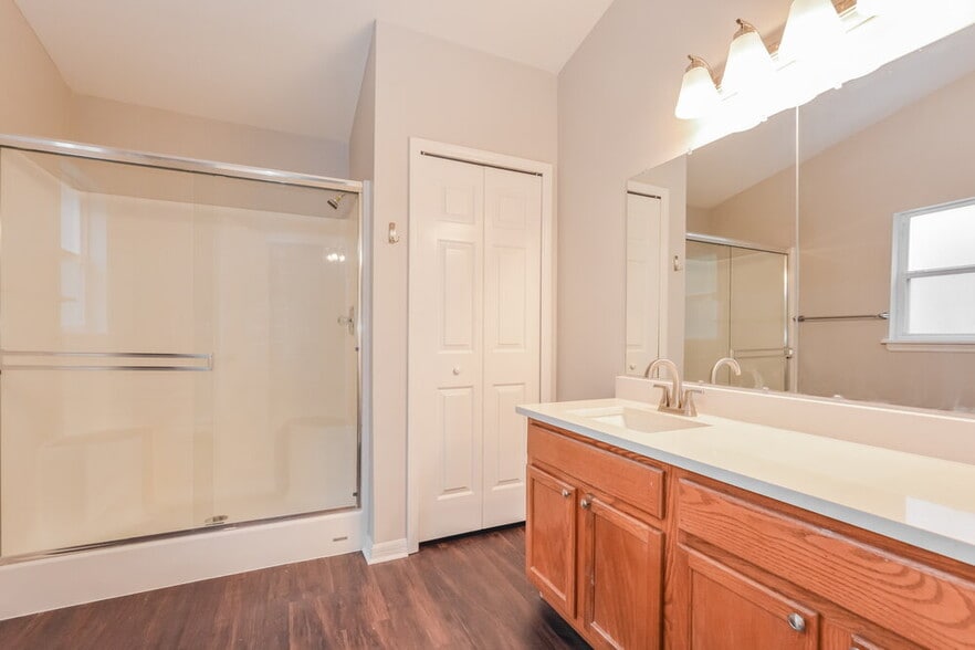 Building Photo - 287 Brightview Dr