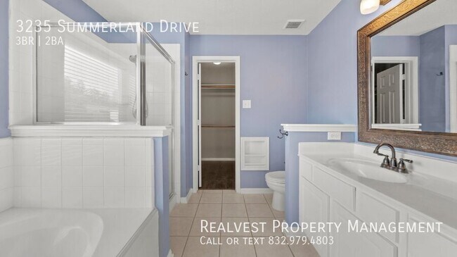Building Photo - 3235 Summerland Dr