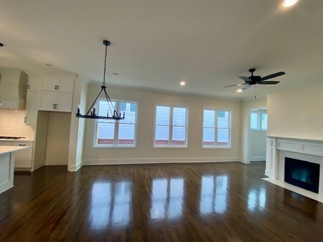 Building Photo - 925 Horizon Dr