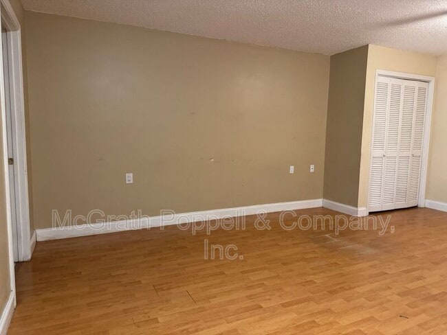 Building Photo - 2302 S Maki Rd
