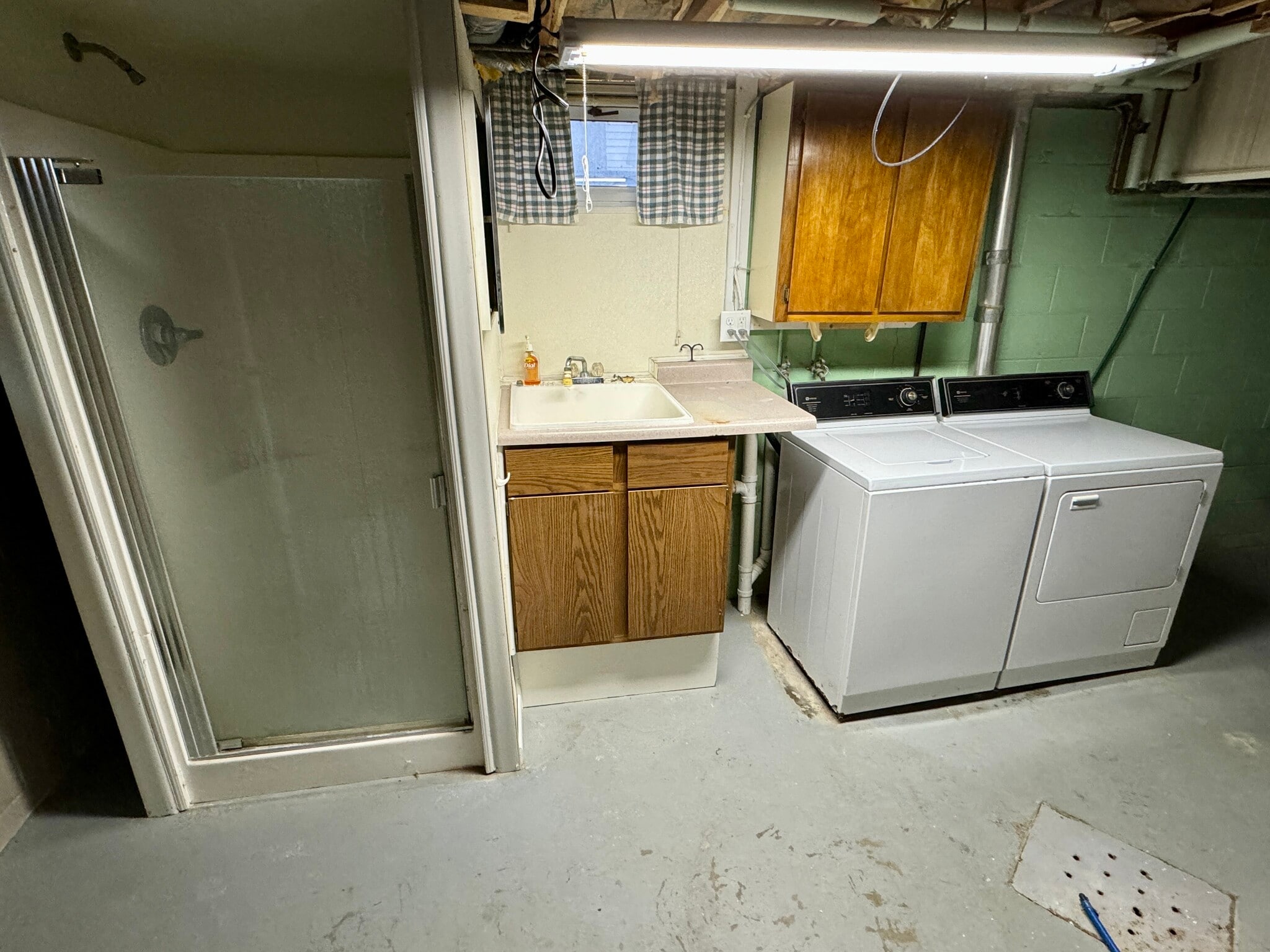 Building Photo - 638 Englewood Ave