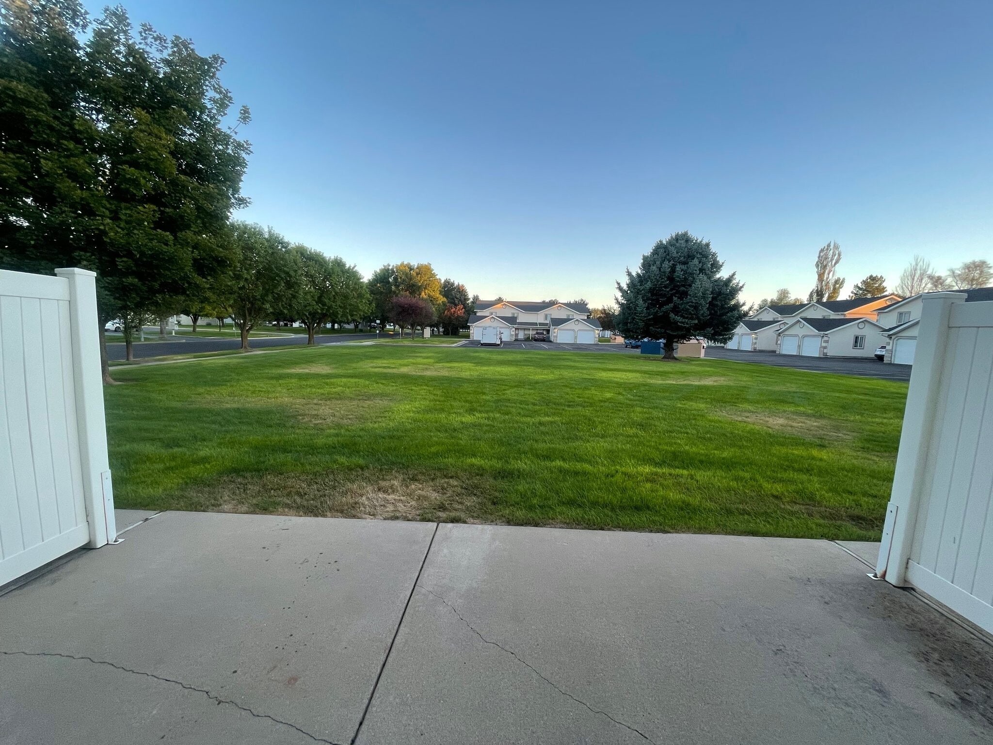 Building Photo - 1545 Talon Dr
