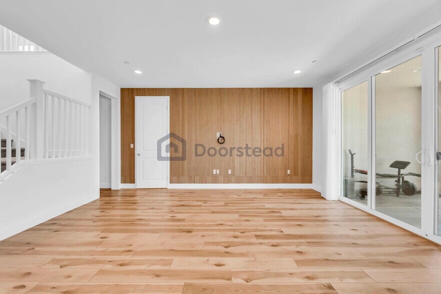 Building Photo - 16819 Karsen Ln