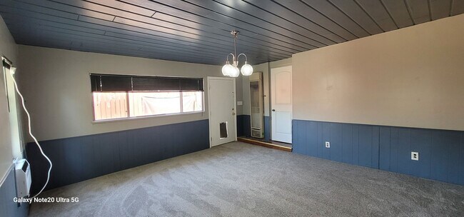 Building Photo - 96 W 100 N