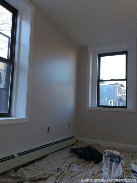 Building Photo - 349 Sumner St