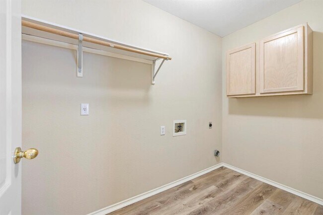 Building Photo - 3937 Kristencreek Ln