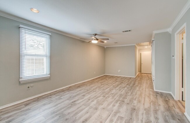 Building Photo - 12625 Memorial Dr