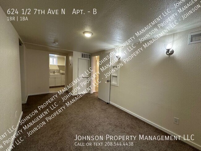Building Photo - 624 1/2 7th Ave N   Apt.-B