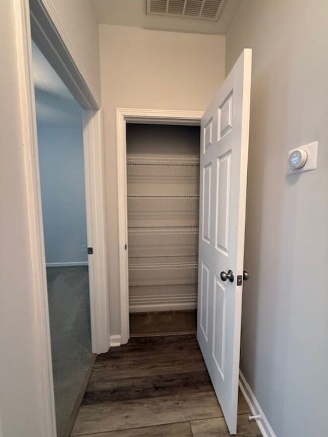 Building Photo - Updated 3-bedroom, 2-bathroom in The Arbors at Westgate