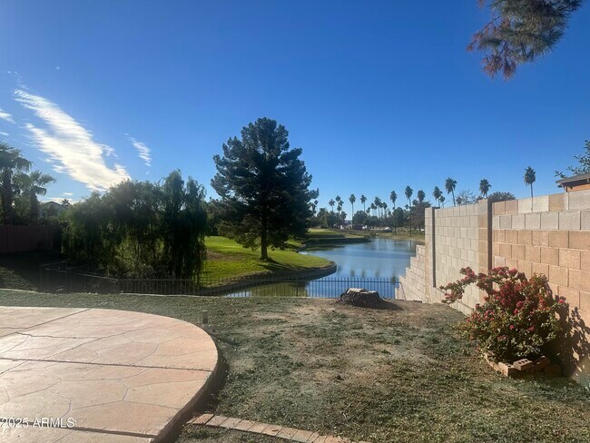 Building Photo - 1755 W Aspen Ave