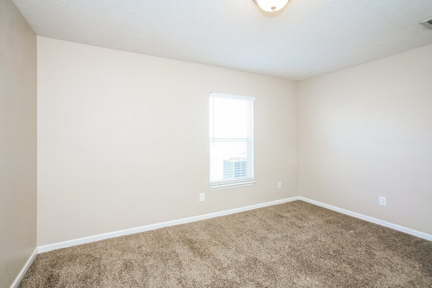 Building Photo - 5632 W Stoneview Trail