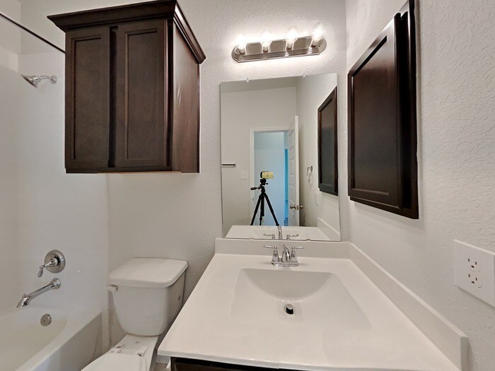 Building Photo - 13619 Sloth Bear Ct