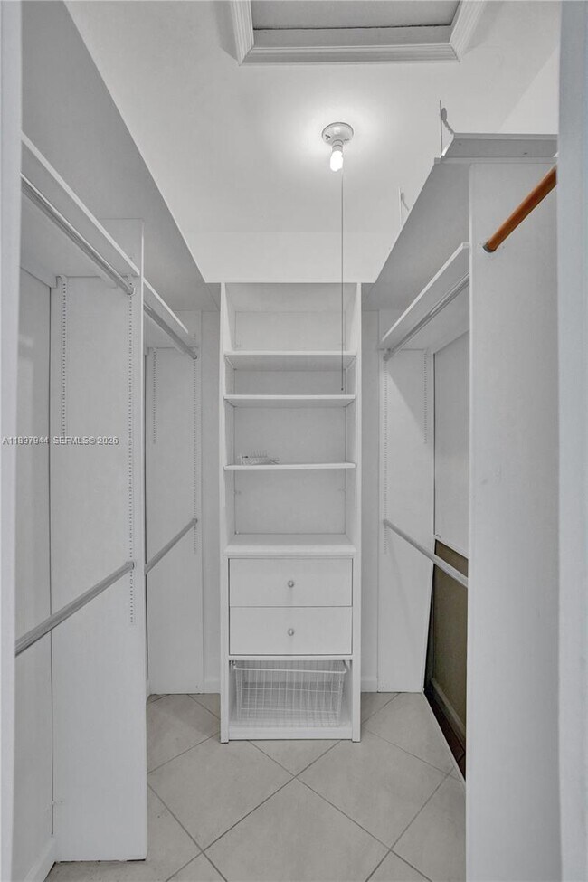 Building Photo - 8851 Byron Ave