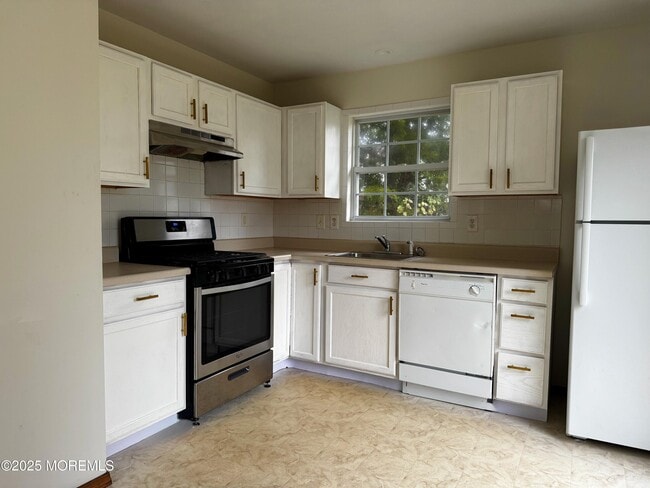 Building Photo - 244 Raritan St