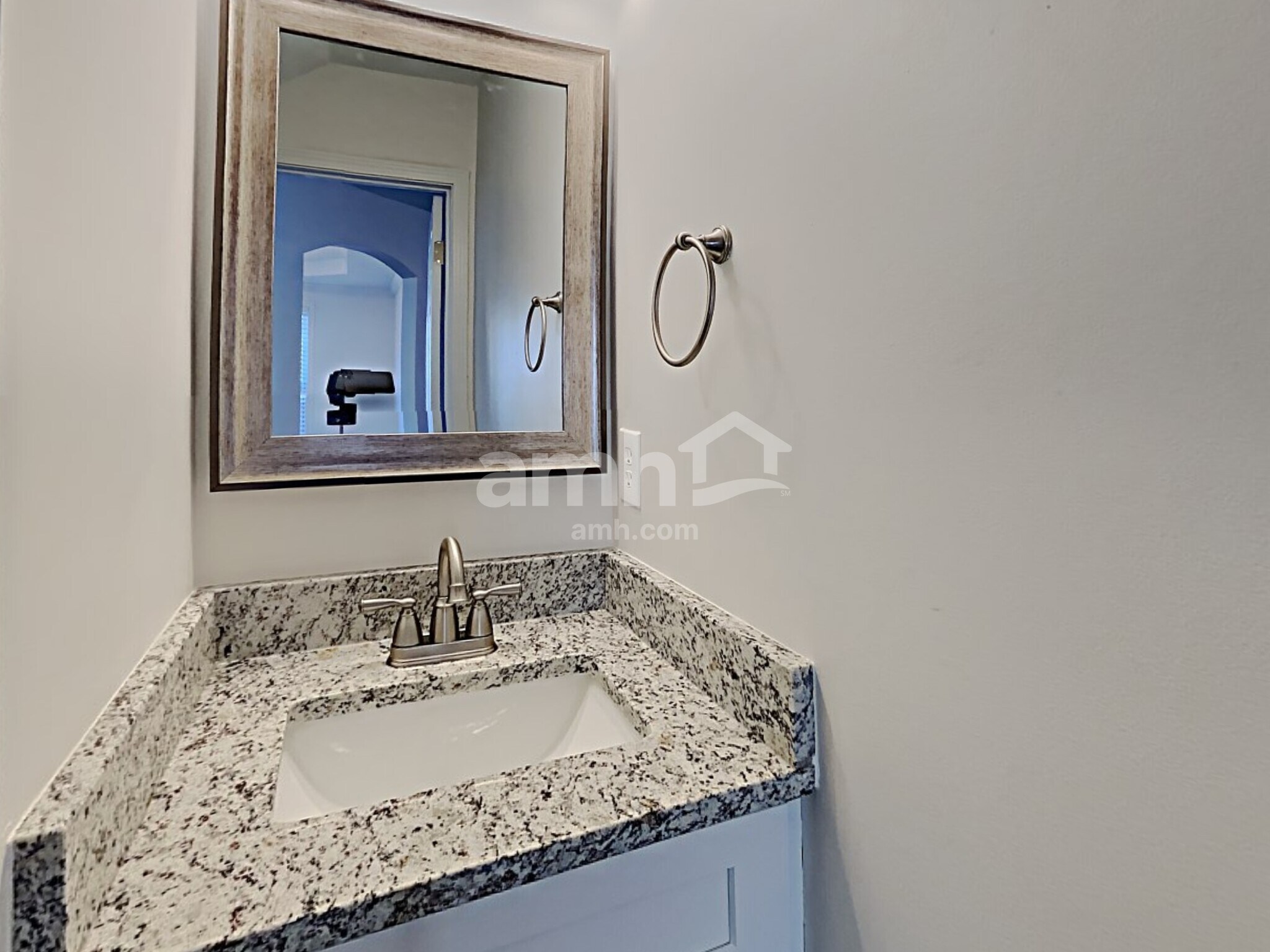 Building Photo - 2112 Coral Berry Ln