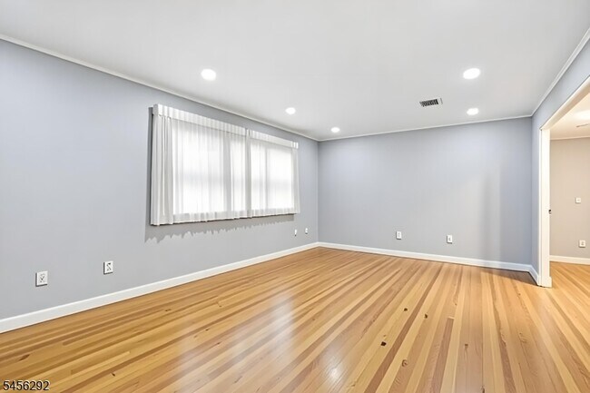 Building Photo - 518 Orchard Pl