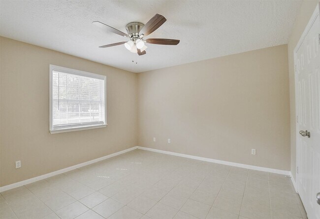 Building Photo - 3 Magnolia Ln