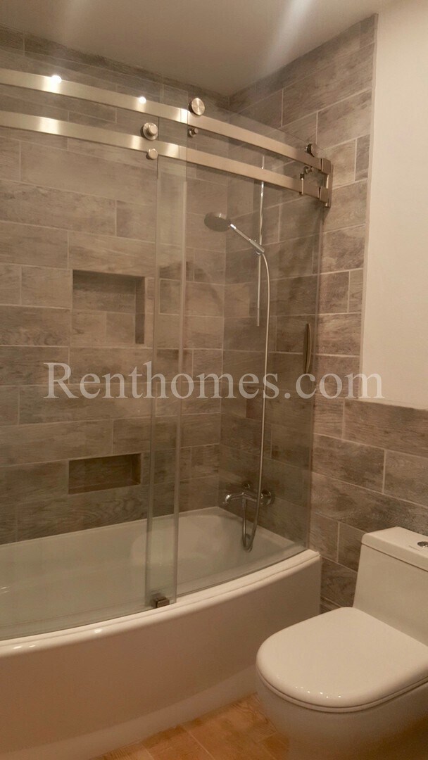 Building Photo - 10019 Knight Dr