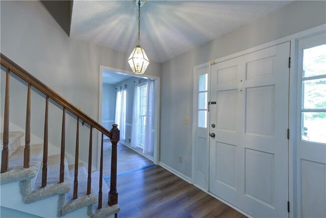 Building Photo - 1049 Seven Springs Cir NE