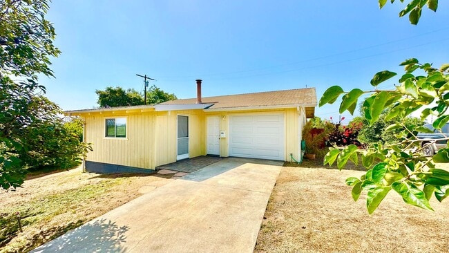 Primary Photo - Wonderful Single-Story Fully Detached Gues...