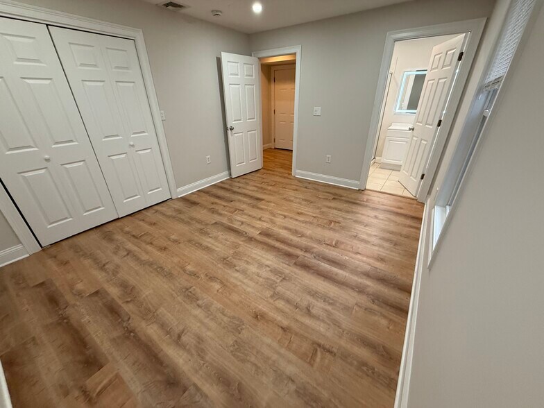 Building Photo - 135 Calumet St