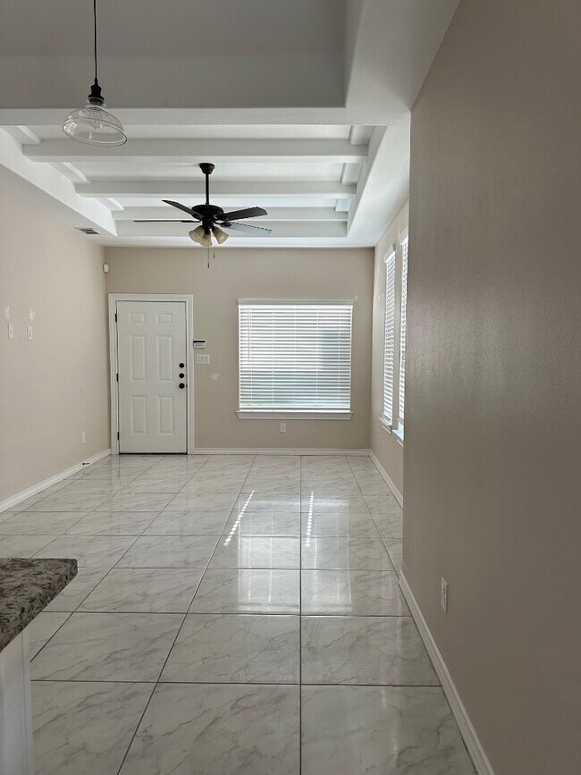 Building Photo - 216 Teak Dr