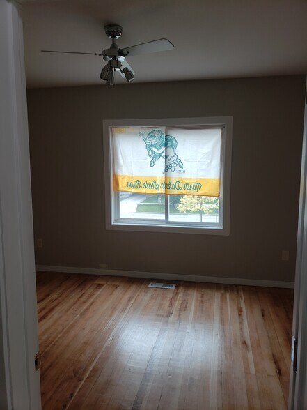 Building Photo - 1429 10th St N