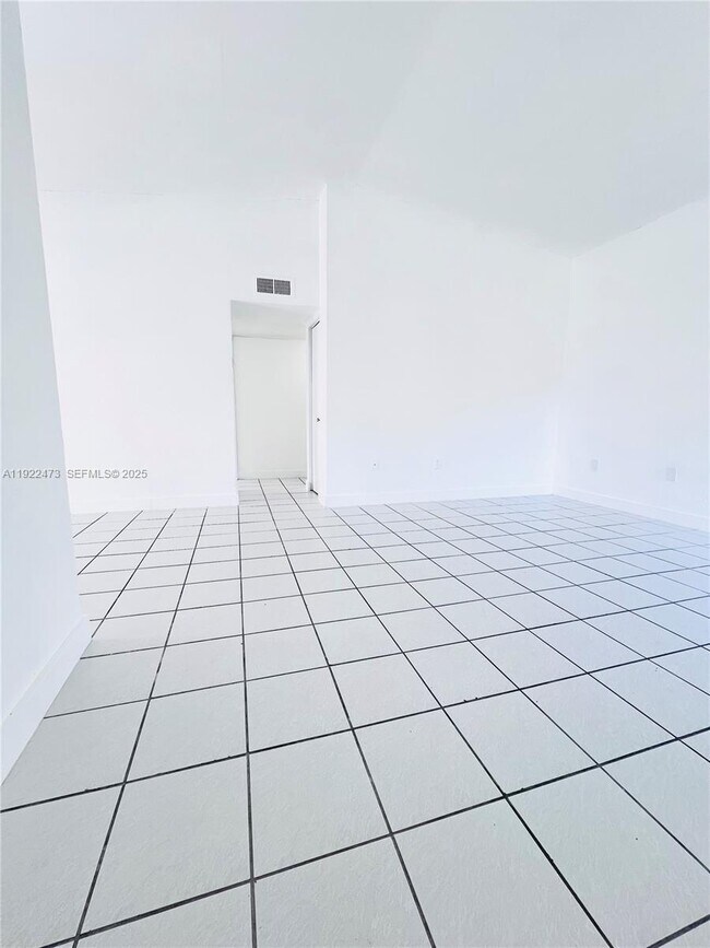 Building Photo - 14020 SW 281st Terrace