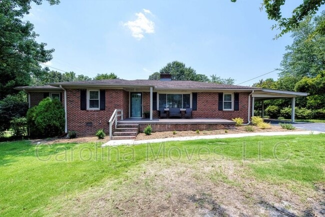 Primary Photo - 119 Windemere Dr