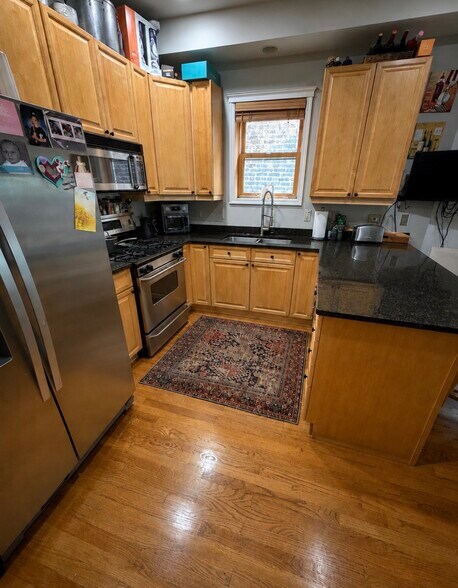 Building Photo - 1528 N Hudson Ave
