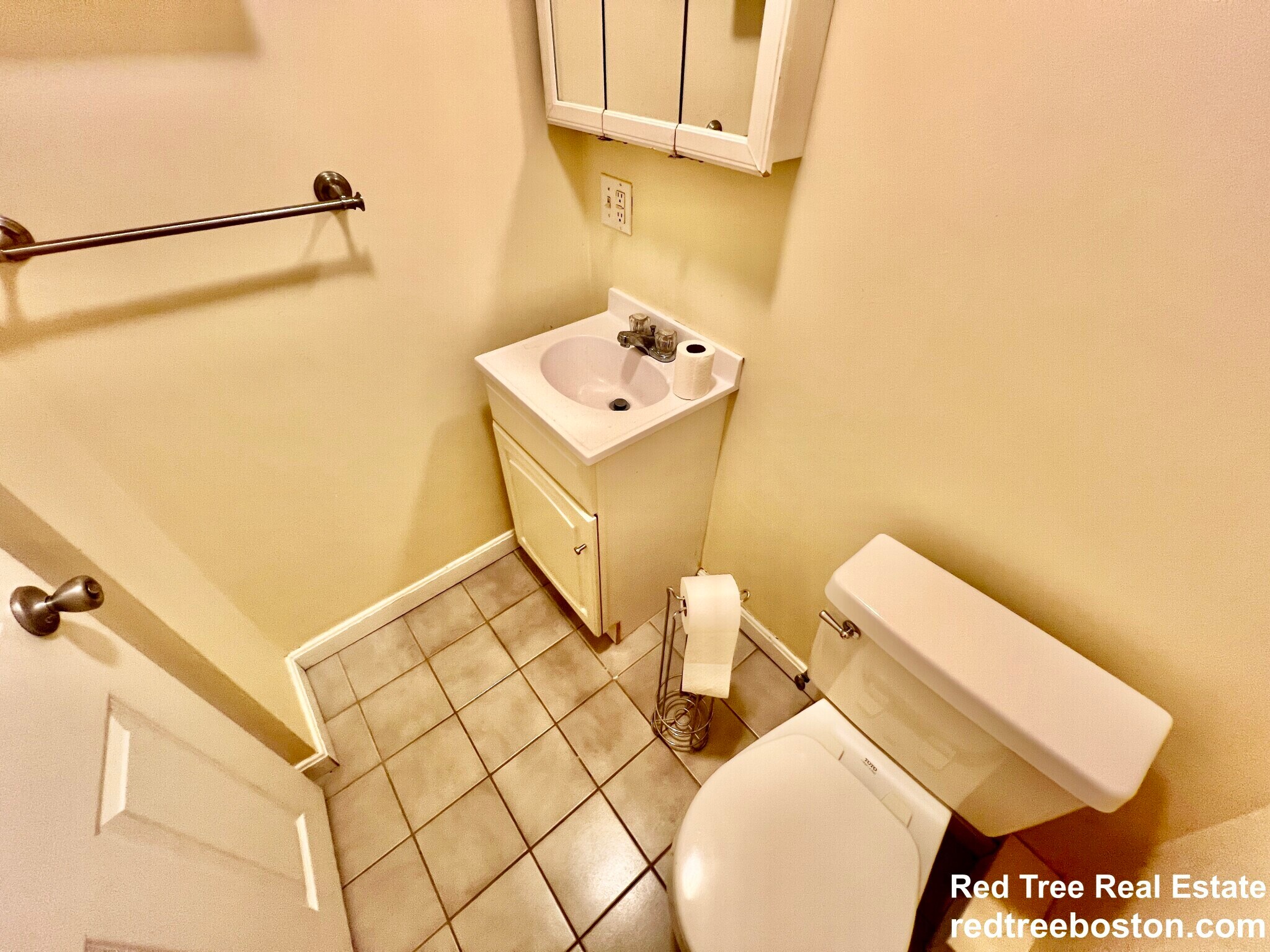 Building Photo - 108 Myrtle St