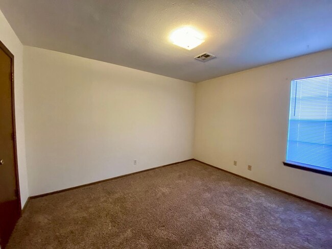 Building Photo - Welcome home!