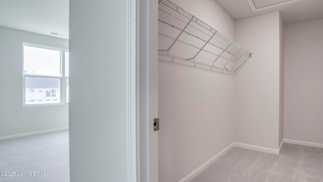 Building Photo - 1850 Washington Blvd