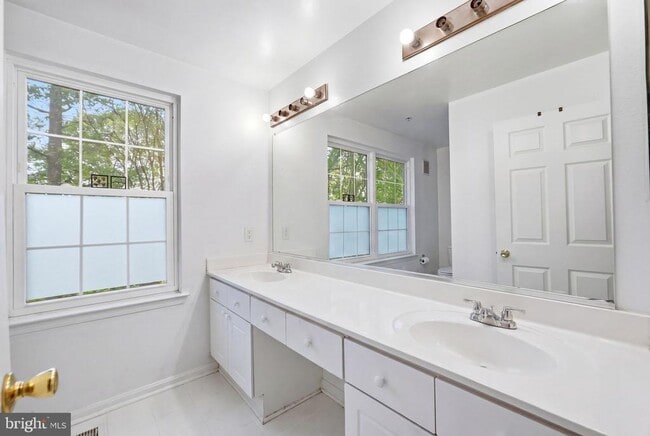 Building Photo - 12796 Fair Briar Ln