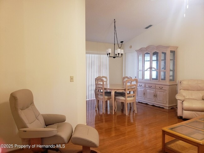 Building Photo - 7431 Flyway Dr