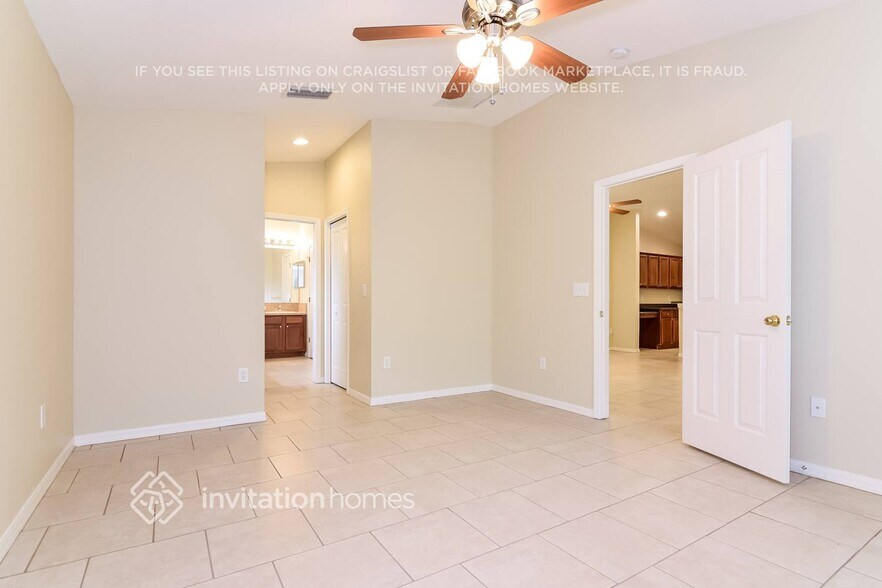 Building Photo - 13037 Old Florida Cir