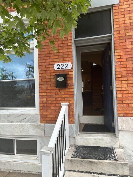 Building Photo - 222 N Ellwood Ave