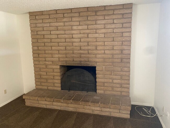 Building Photo - 3326 S Country Club Way