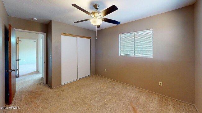 Building Photo - 5081 N Bear Canyon Rd