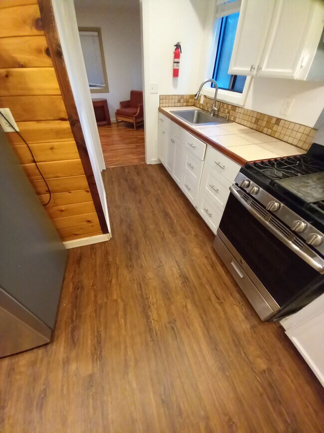 Building Photo - 3 Ala Loop