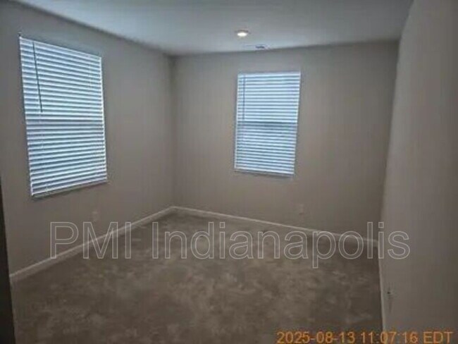 Building Photo - 1854 Cascades Dr