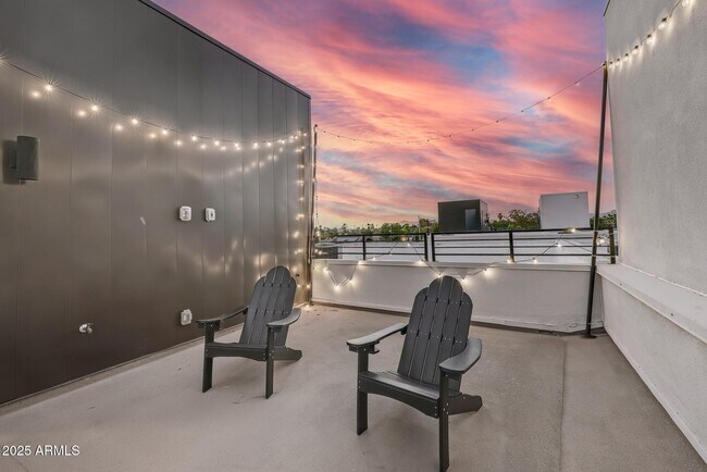 Building Photo - 5151 N 13th Pl