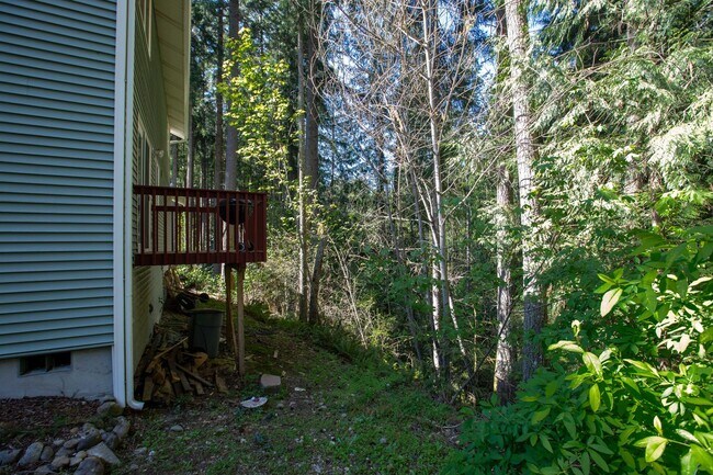 Building Photo - 22530 Bluewater Dr SE