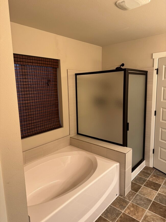 Building Photo - 4164 SW Colbert Way