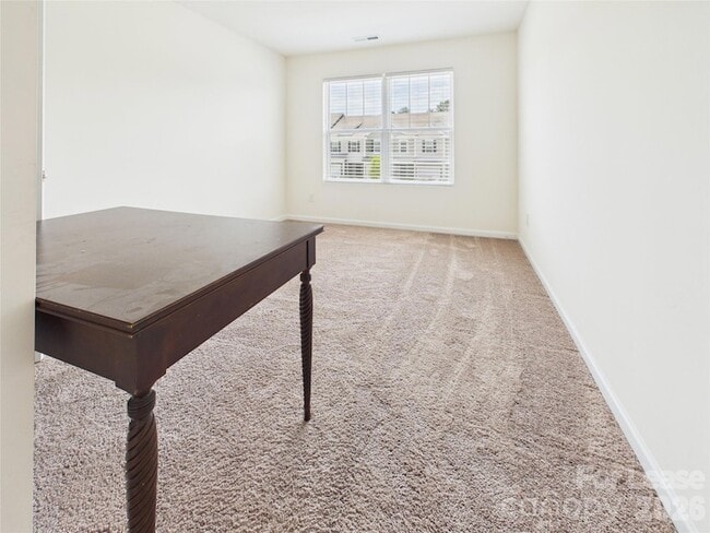 Building Photo - 2794 Yeager Dr NW