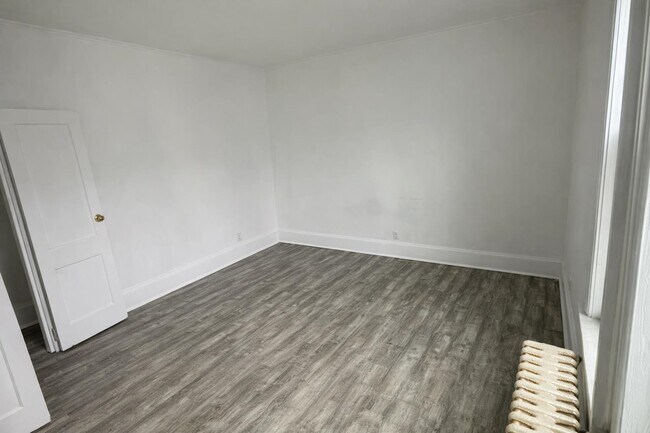 Building Photo - 2500 Adam Pl